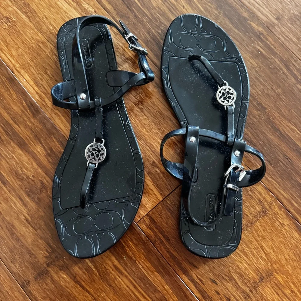 COACH Pansy Jelly Thong T-Strap Sandals Patent Black Monogram Sliver Buckle Flat - Picture 7 of 8